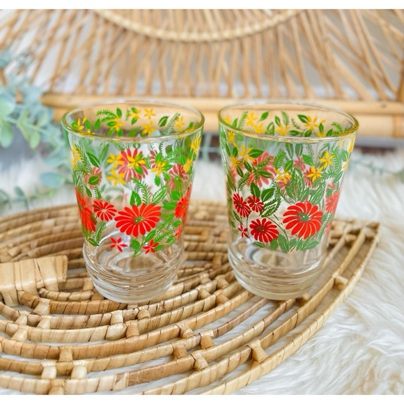 Other - Set of 2 Retro Floral Flowers Red Yellow Green Small Juice Glasses